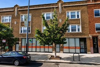 1900-1906 W Montrose Ave, Chicago, IL for lease Interior Photo- Image 1 of 1