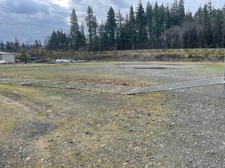 3540 NW Cascade Ave, Hood River, OR à vendre - Photo du bâtiment - Image 2 de 2