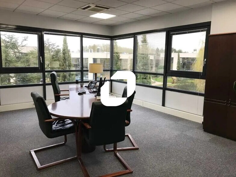 2 Parc Ariane, Guyancourt à louer - Photo du bâtiment - Image 3 de 16