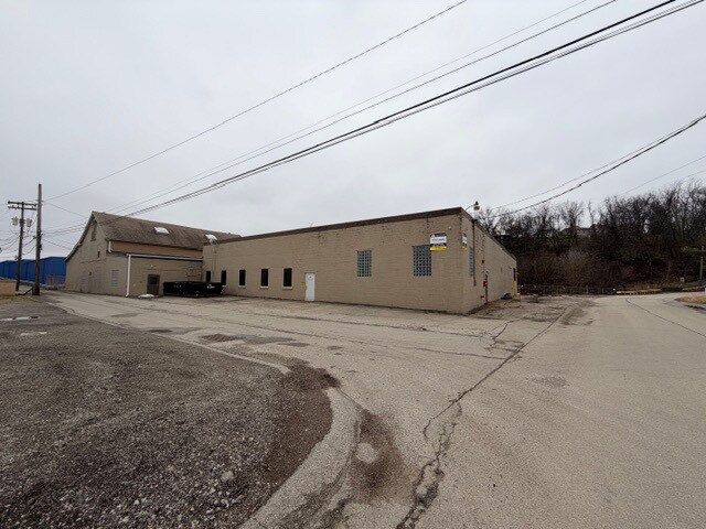 Plus de détails pour 595 Meadow Ave, Washington, PA - Industriel à louer