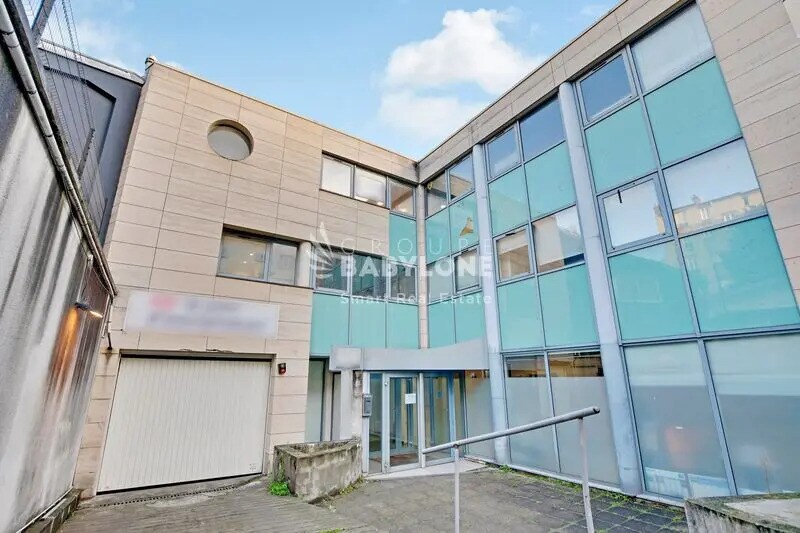 Bureau dans Clichy à louer - Photo du bâtiment - Image 2 de 10