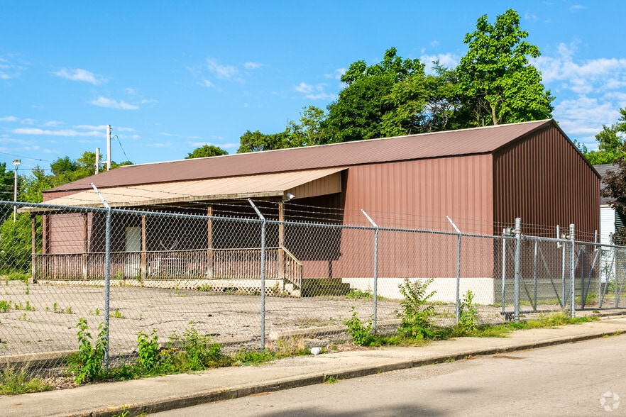 1113 S Madison Ave, Anderson, IN for sale - Building Photo - Image 2 of 11