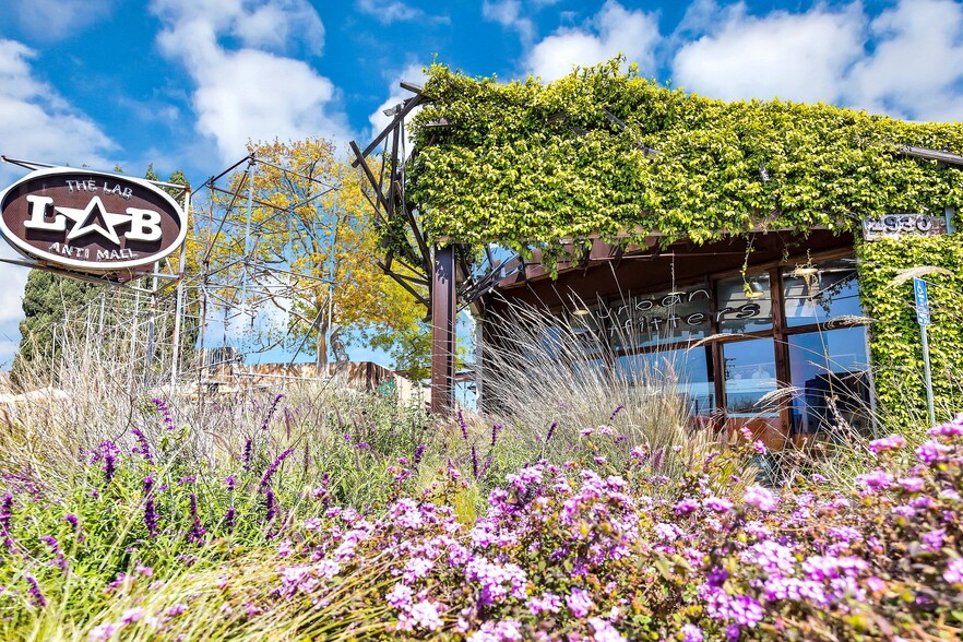 2930 Bristol St, Costa Mesa, CA for lease - Building Photo - Image 3 of 17