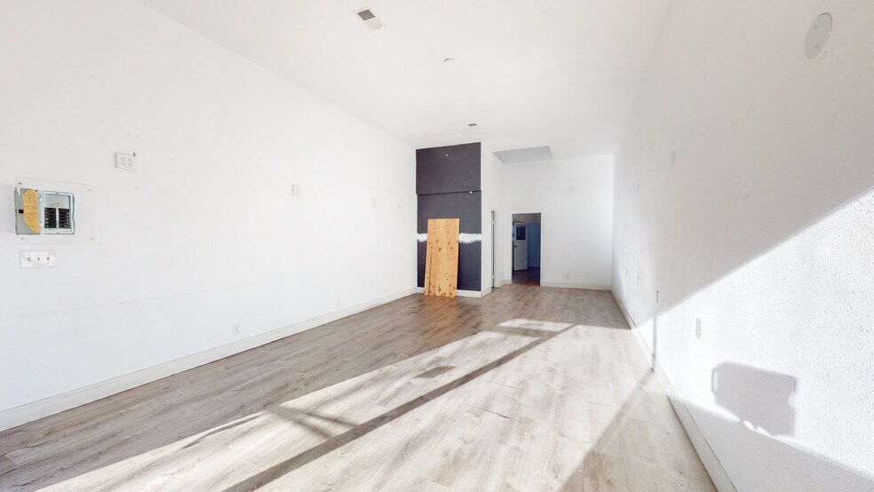 3431 Fruitvale Ave, Oakland, CA à louer - Photo du bâtiment - Image 3 de 12