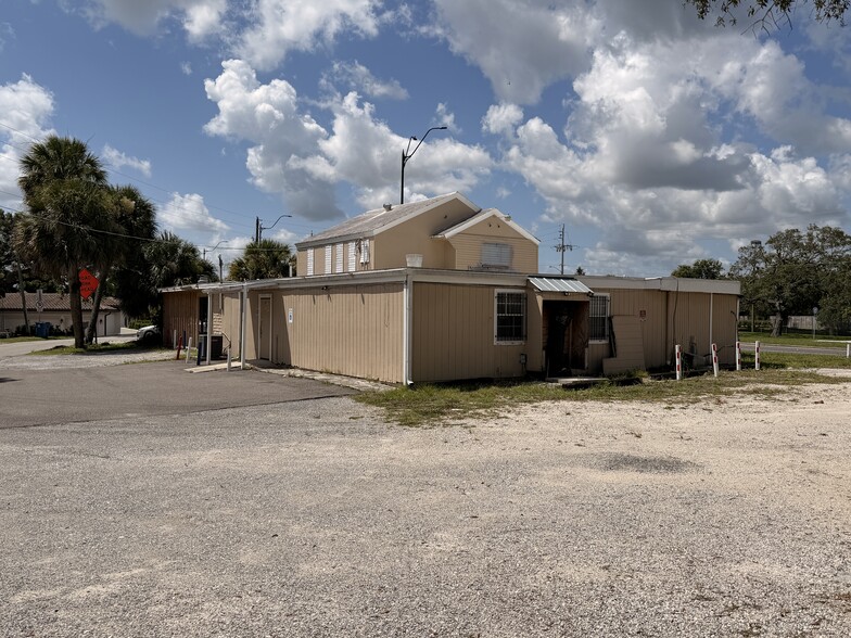 4391 Dixie Hwy NE, Palm Bay, FL for sale - Building Photo - Image 2 of 21