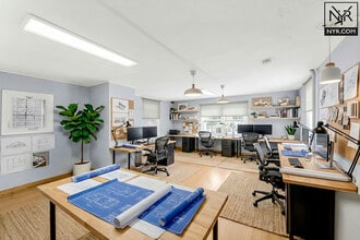 2559 31st St, Astoria, NY for lease Interior Photo- Image 2 of 20