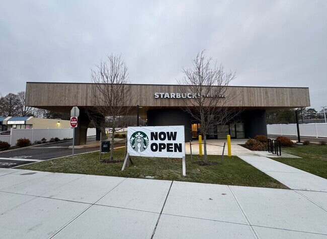 More details for 718 Medford Ave, Patchogue, NY - Retail for Lease