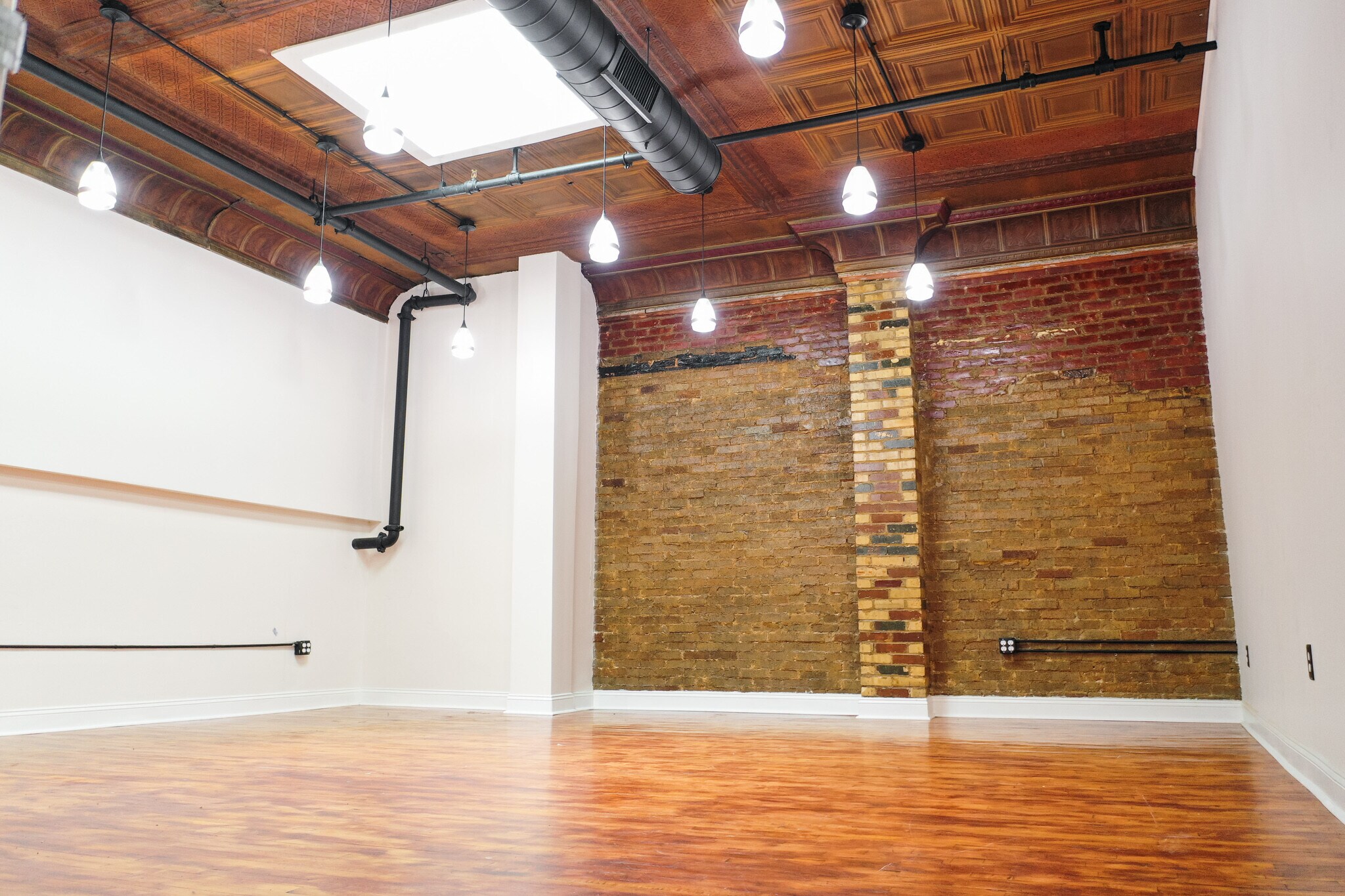 5806-5810 Bergenline Ave, West New York, NJ à louer Photo intérieure- Image 1 de 20