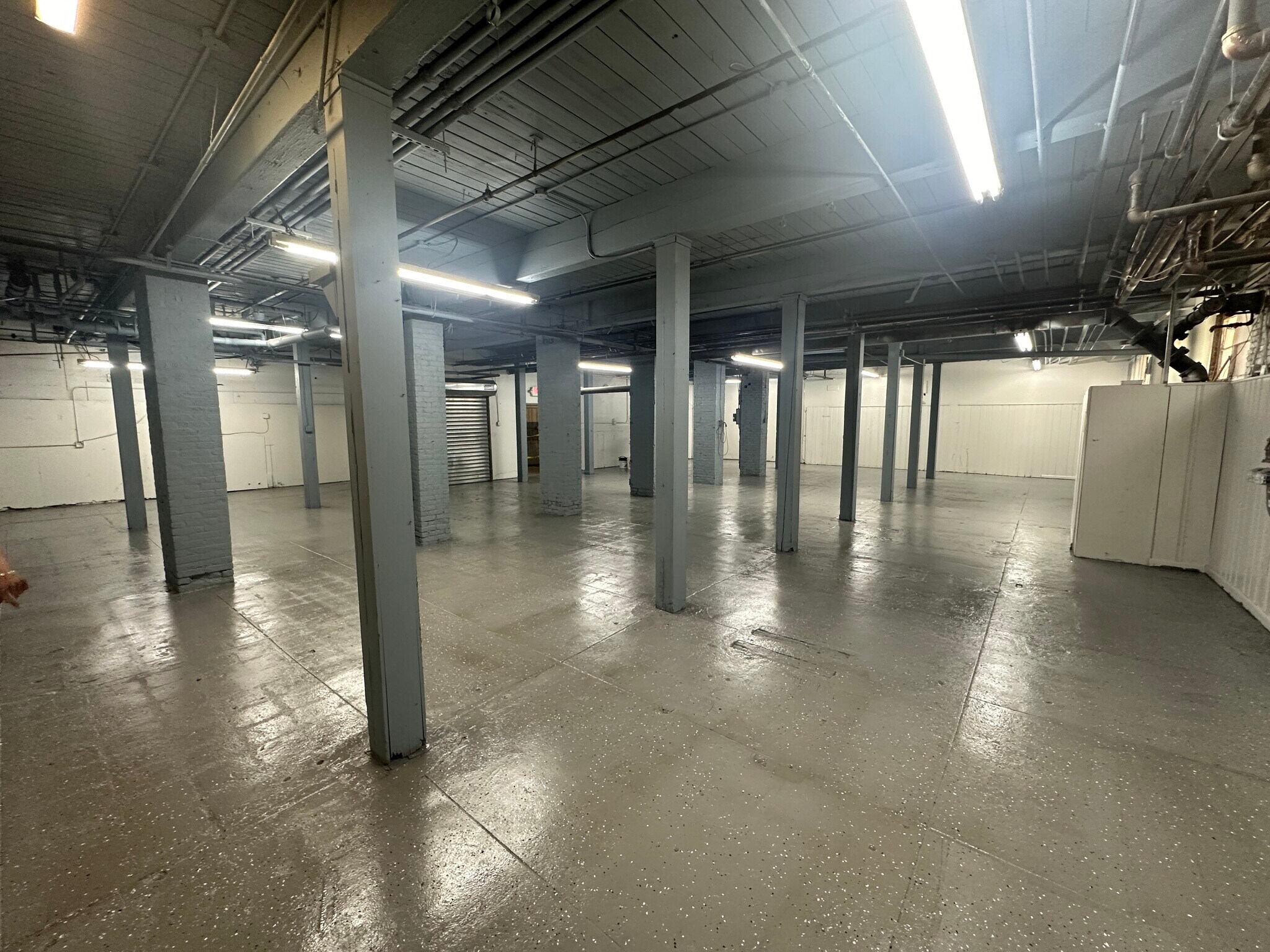 567 52nd St, West New York, NJ for lease Interior Photo- Image 1 of 5