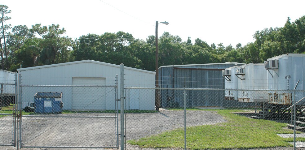 5012 N Lauber Way, Tampa, FL à vendre - Photo du bâtiment - Image 1 de 1