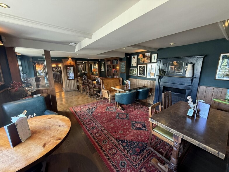 1 Roehampton High St, Londres à vendre - Photo du bâtiment - Image 3 de 9