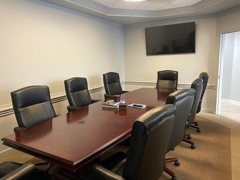 213 Overlook Cir, Brentwood, TN for lease - Building Photo - Image 3 of 15