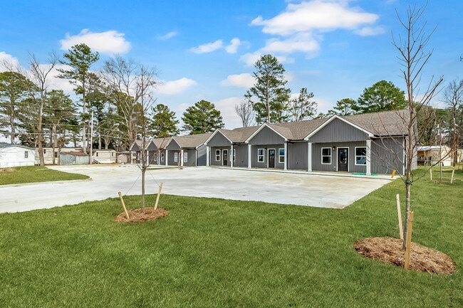 Plus de détails pour 916 Airport Rd, Chattanooga, TN - Multi-résidentiel à vendre