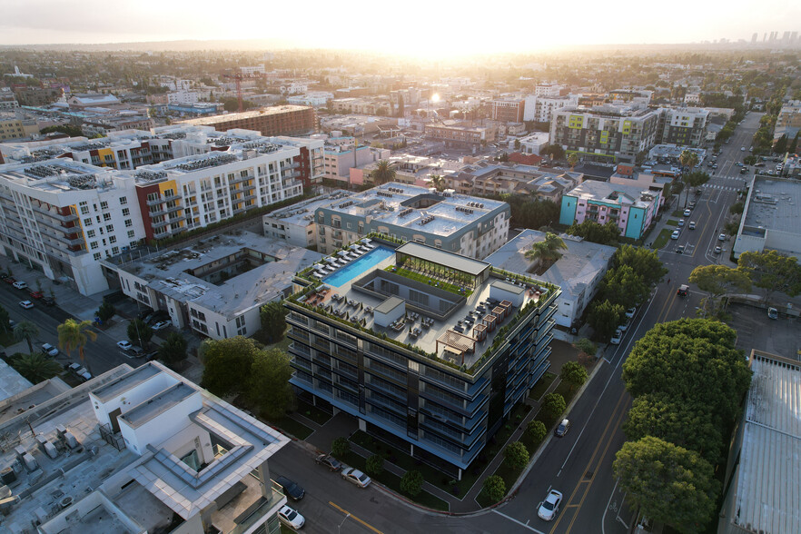 705-715 S Serrano Ave, Los Angeles, CA for lease - Building Photo - Image 2 of 13