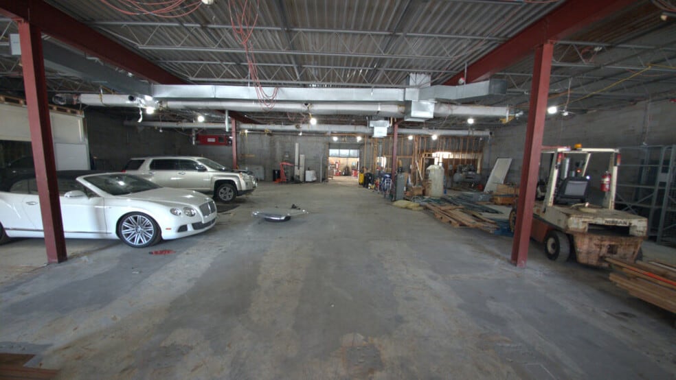 1260 Eddie Dowling Hwy, North Smithfield, RI for lease - Interior Photo - Image 2 of 11