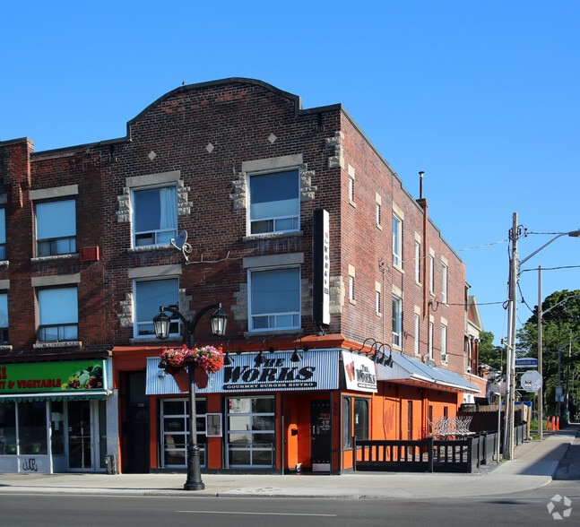 888 Danforth Ave, Toronto, ON for sale - Primary Photo - Image 1 of 1