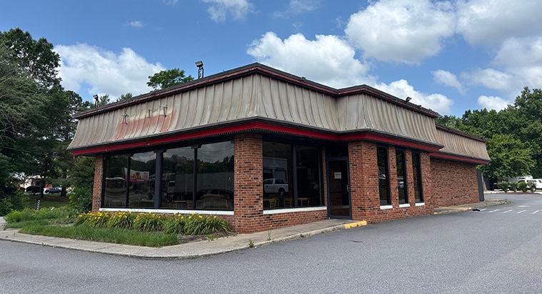 6824 Hull Street Rd, Richmond, VA for lease - Building Photo - Image 1 of 6