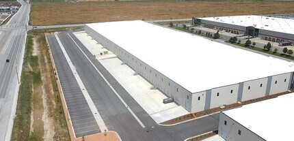 1455 S 5600 W, Salt Lake City, UT à louer Photo du bâtiment- Image 2 de 6