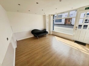 2 Dumbell St, Manchester for lease Interior Photo- Image 2 of 4