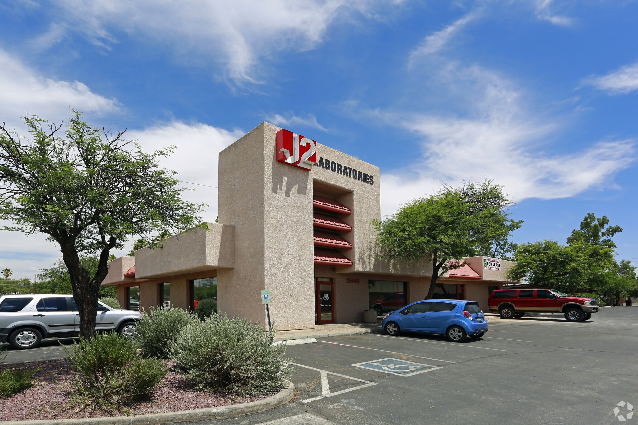 3600-3620 N 1st Ave, Tucson, AZ à louer Photo du bâtiment- Image 1 de 2