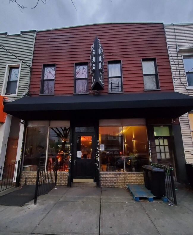 Plus de détails pour 464 Onderdonk Ave, Flushing, NY - Commerce de détail à louer