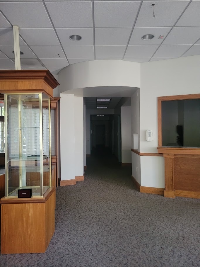 877 111th Ave N, Naples, FL for lease Interior Photo- Image 1 of 8