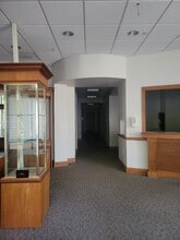 877 111th Ave N, Naples, FL for lease Interior Photo- Image 1 of 8