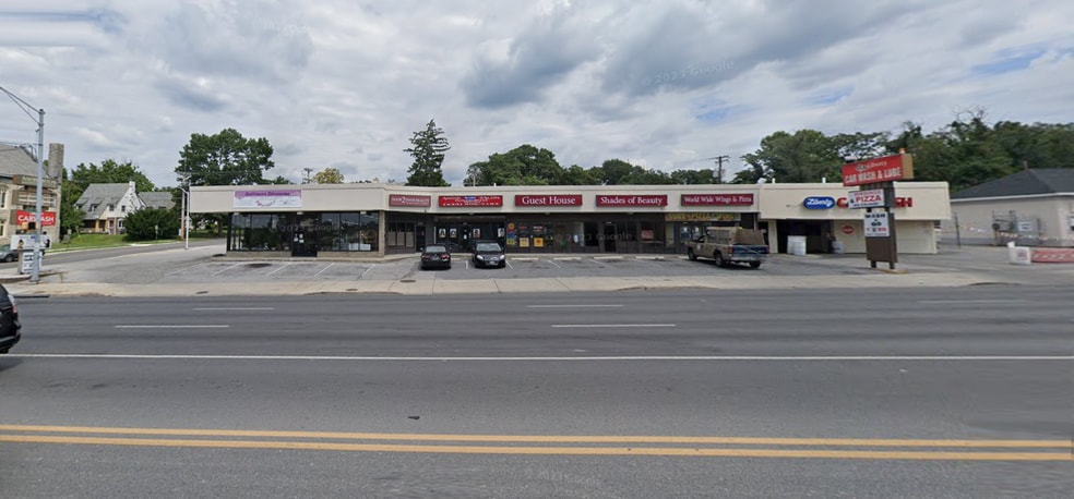 3010-3030 Liberty Heights ave portfolio of 3 properties for sale on LoopNet.ca - Building Photo - Image 3 of 21