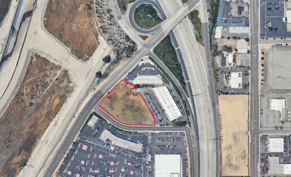 Orange Show Rd & 215 Fwy, San Bernardino, CA à vendre - Photo du bâtiment - Image 2 de 28