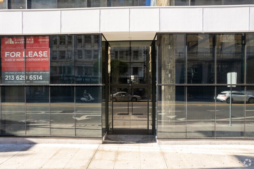 410 W 7th St, Los Angeles, CA à louer - Photo du bâtiment - Image 3 de 9