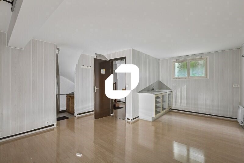 Office in Chilly-Mazarin for lease - Interior Photo - Image 3 of 14