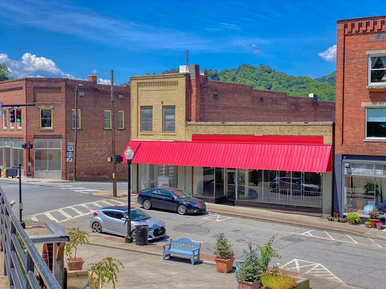 141 Main St, Canton, NC for sale - Building Photo - Image 1 of 1