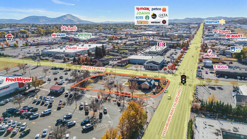 1613 Washburn Way, Klamath Falls, OR à louer - Photo du bâtiment - Image 2 de 8