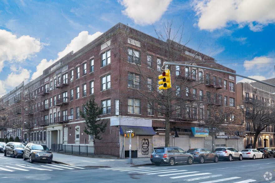 877 Franklin Ave, Brooklyn, NY à louer - Photo du bâtiment - Image 1 de 7
