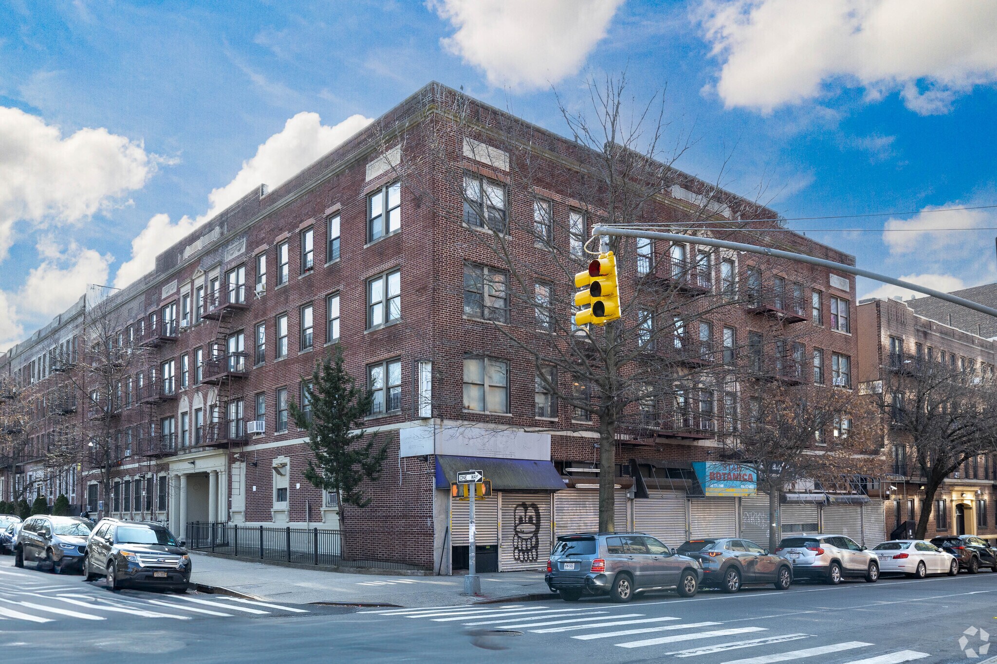 877 Franklin Ave, Brooklyn, NY à louer Photo du bâtiment- Image 1 de 8