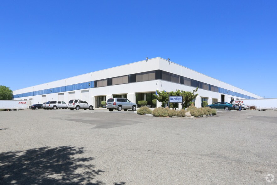 877 Cotting Ct, Vacaville, CA for sale - Building Photo - Image 2 of 2