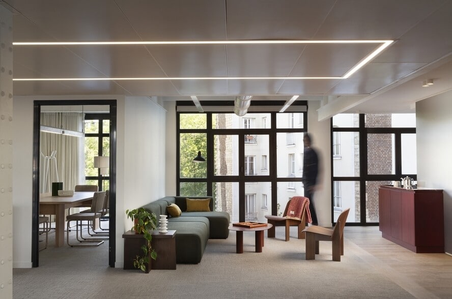 Office in Paris for lease - Interior Photo - Image 3 of 7