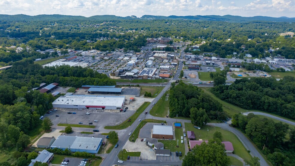 532 Simmons Dr, Trussville, AL à vendre - Photo du bâtiment - Image 2 de 17