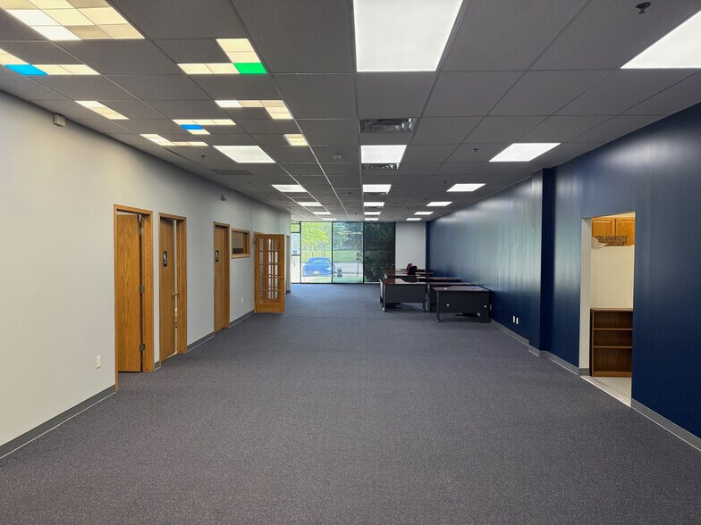 8191 Birchwood Ct, Johnston, IA à louer - Photo intérieure - Image 2 de 24