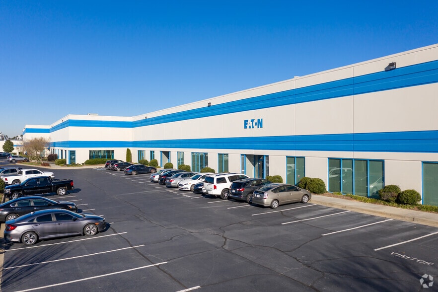 7000 Highlands Pky SE, Smyrna, GA for lease - Building Photo - Image 3 of 18