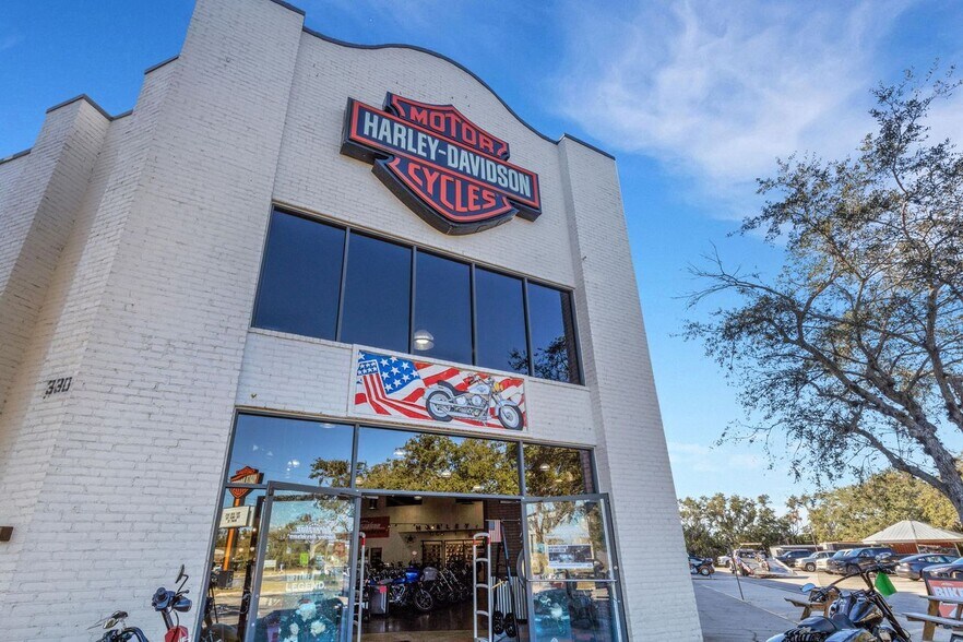 330 Cattlemen Rd, Sarasota, FL à vendre - Photo du bâtiment - Image 3 de 30