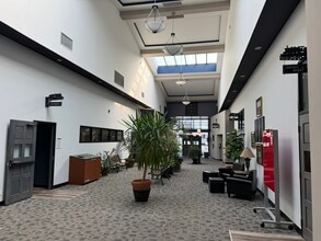 23 Empire Dr, Saint Paul, MN for lease Interior Photo- Image 1 of 12