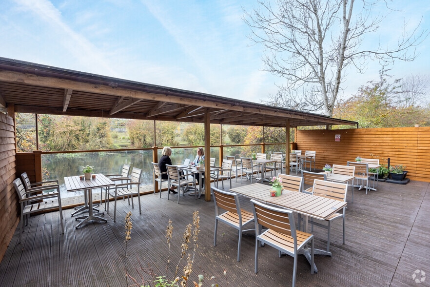 6 Darby Clos, Swindon à louer - Photo du bâtiment - Image 3 de 17