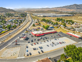 Lemmon Valley Shopping Center - Station d’essence