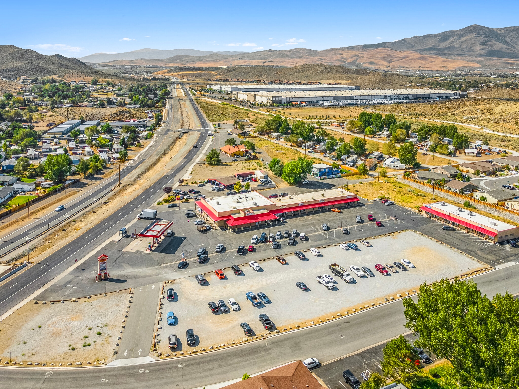 9345 Lemmon Dr, Reno, NV for lease Primary Photo- Image 1 of 44