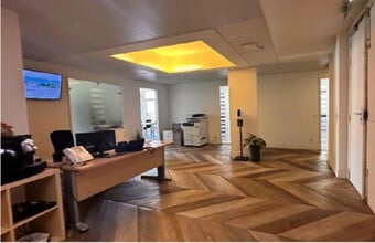 2-4 Rue Lord Byron, Paris for sale Interior Photo- Image 1 of 7