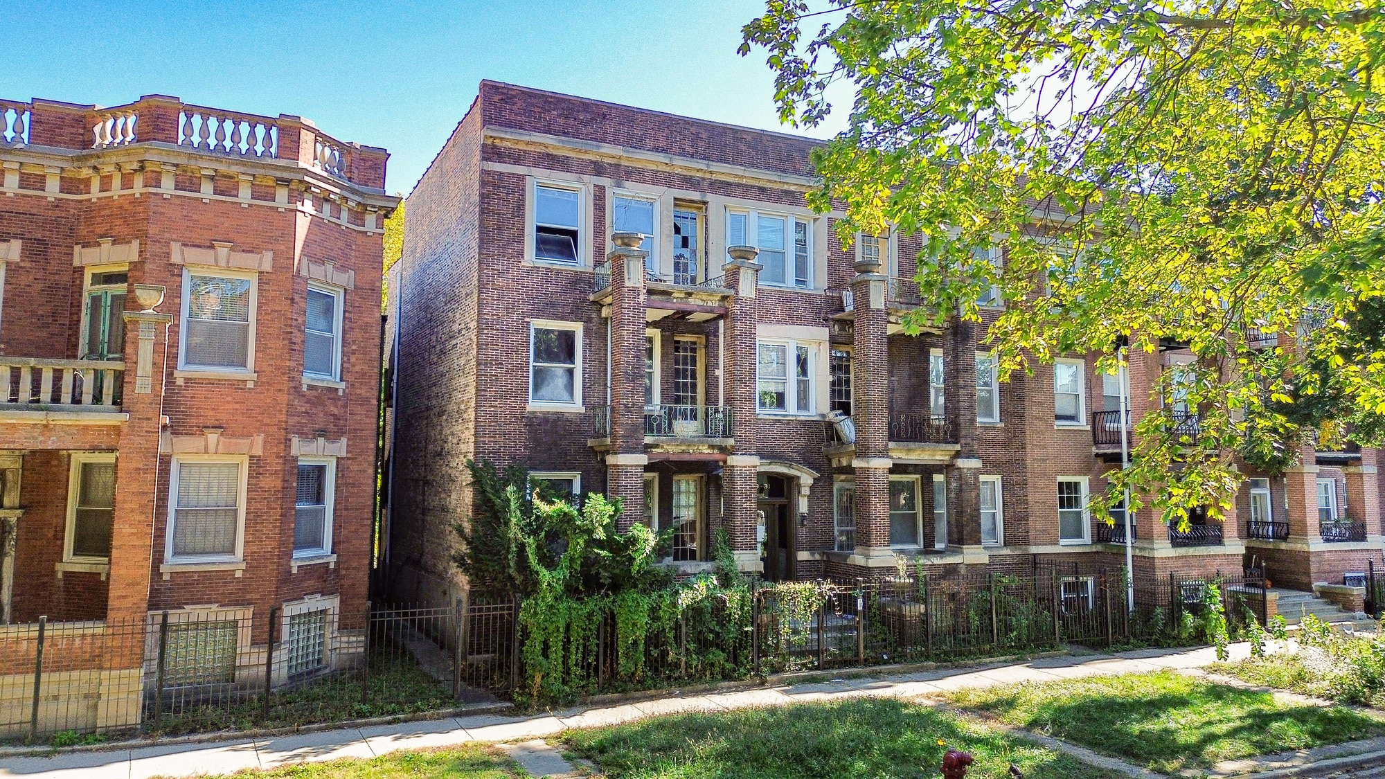 6129 S Greenwood Ave, Chicago, IL for sale Primary Photo- Image 1 of 6