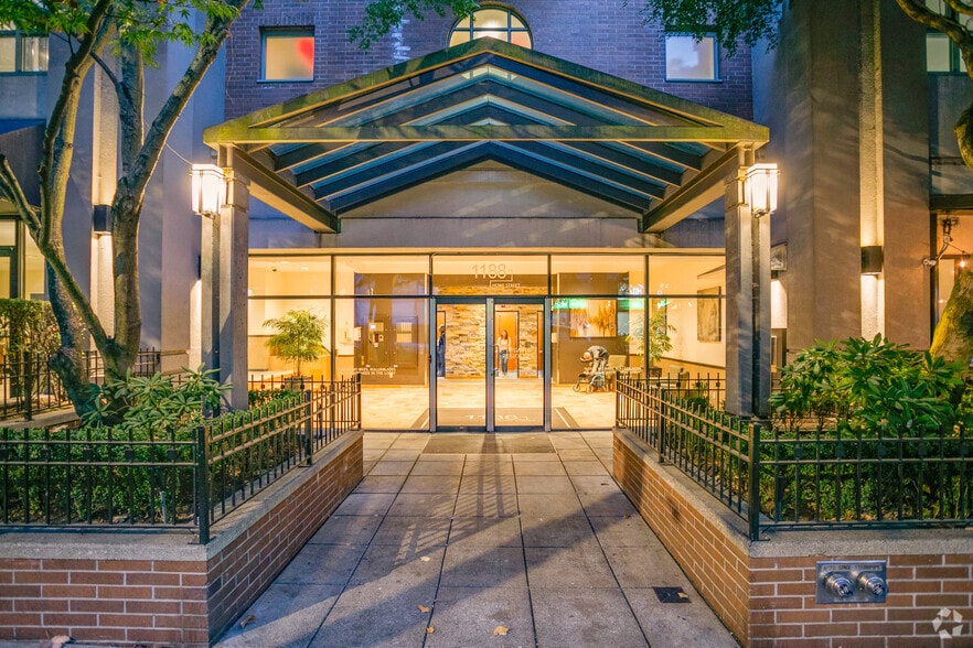 1188 Howe St, Vancouver, BC à vendre - Photo du bâtiment - Image 2 de 4