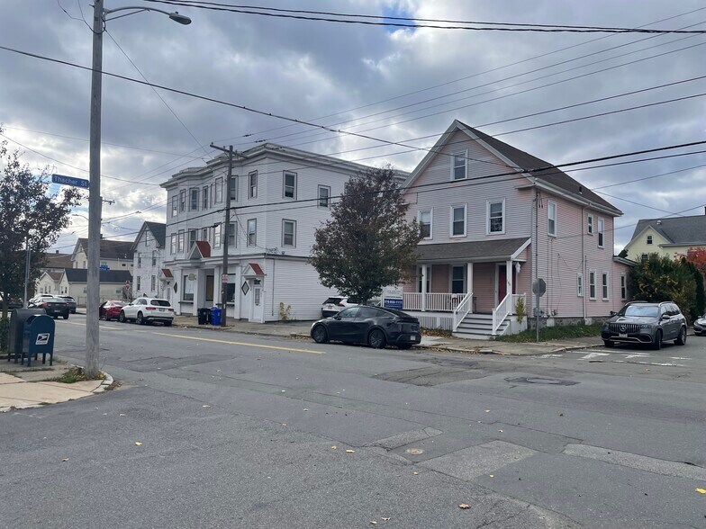 180-182 Highland Ave, Malden, MA à vendre - Photo du bâtiment - Image 2 de 11