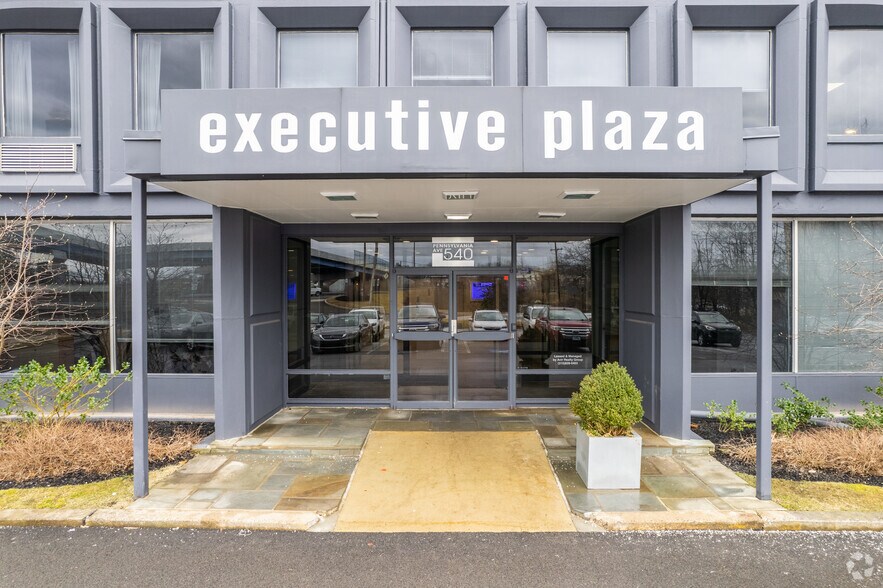 540 Pennsylvania Ave, Fort Washington, PA à louer - Photo du bâtiment - Image 3 de 16